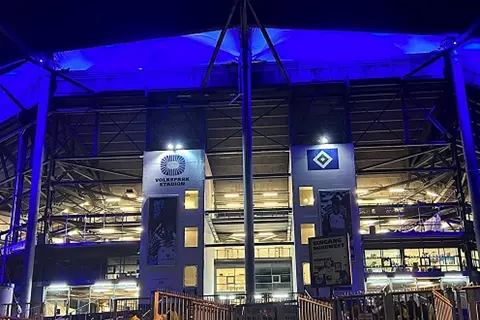 بسبب الطقس.. تأجيل مباراة هامبورج وباير ليفركوزن في الدوري الألماني